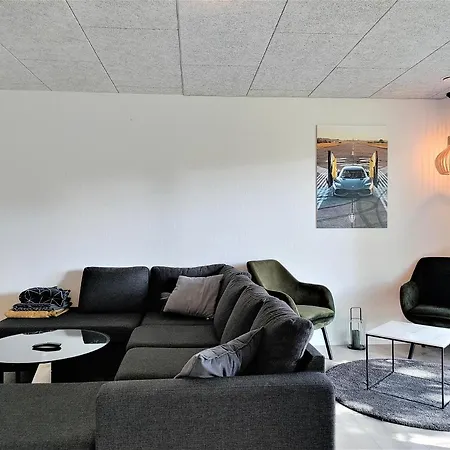 Homestay Master W/ Private Bathroom In Stylish House *