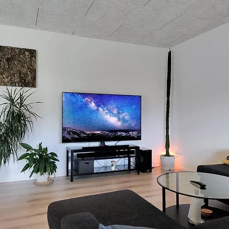 Master W/ Private Bathroom In Stylish House * Herning